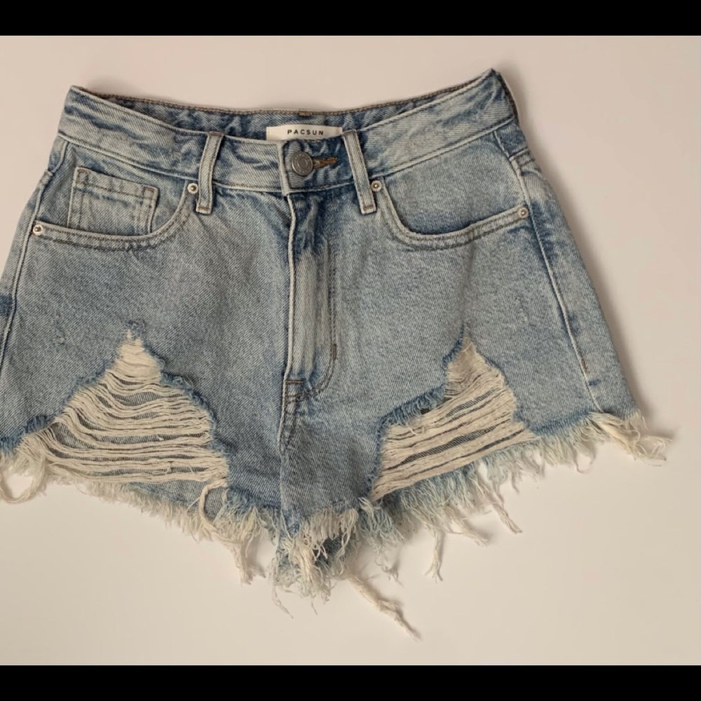 Women’s Distressed Blue Festival shorts New Without Tag Size 23